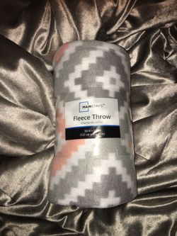 Fleece throw blanket