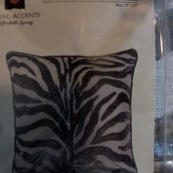 2 Glam Sham Plow Cases 27x27