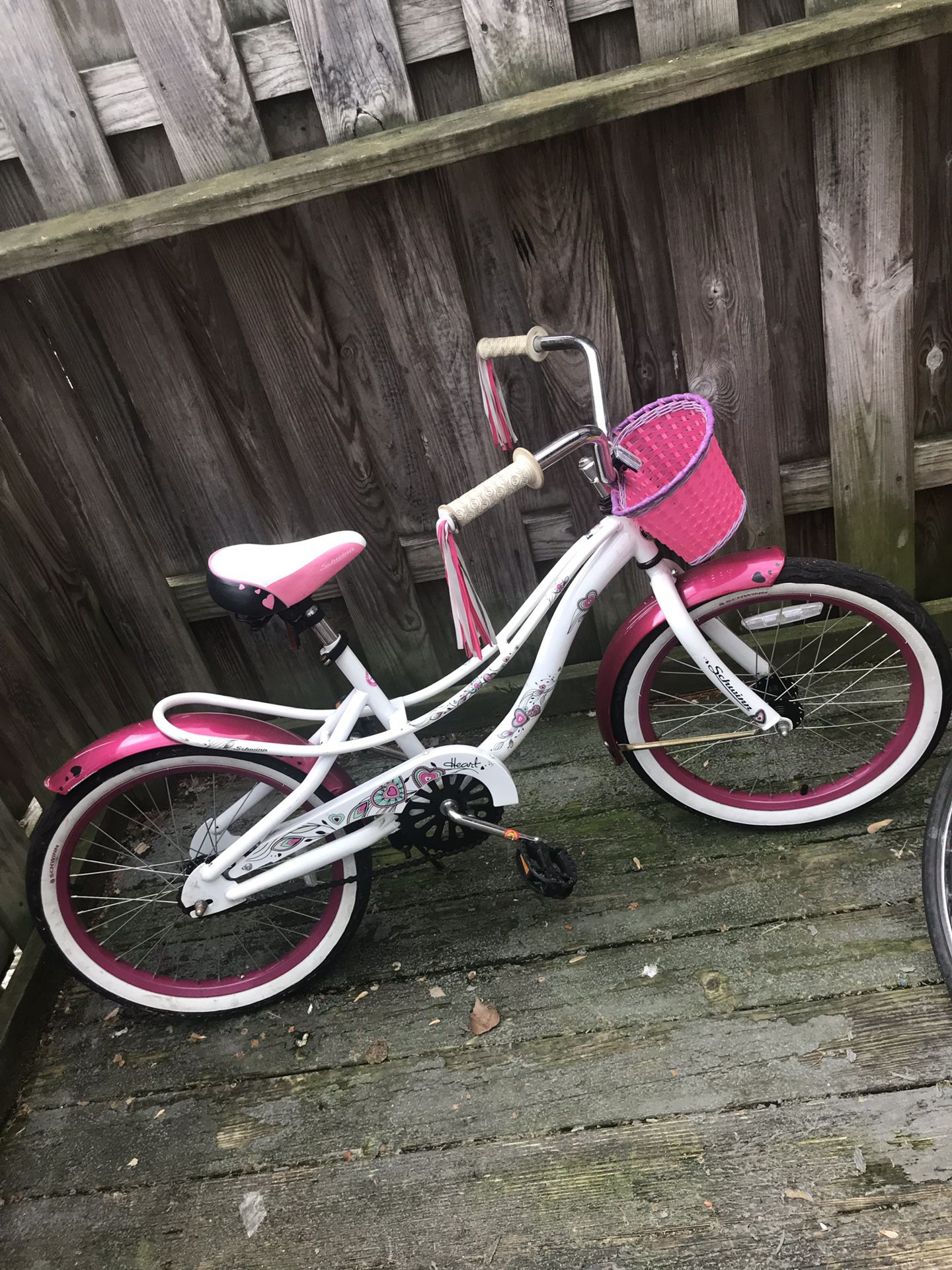 Pink girl bike