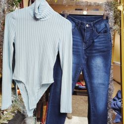 Brand New .Outfit Size Small. 