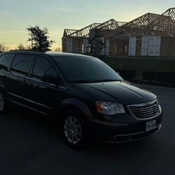 2015 town and country