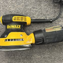 Dewalt DWE6421 Sandwe