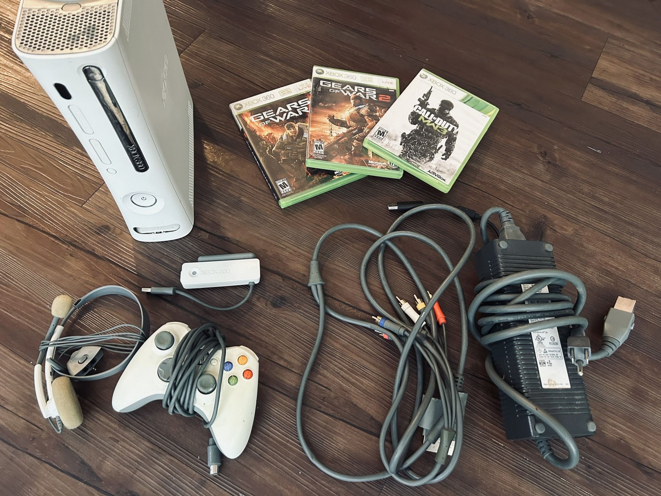 Xbox 360 + Games