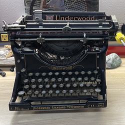 Underwood Typewriter 