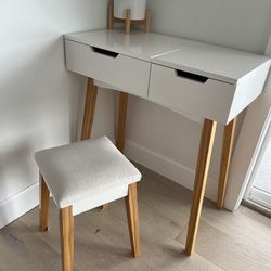 Desk with Flip Top Mirror with Stool 