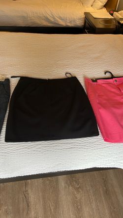 Authentic Calvin klein black skirt-like- new