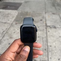 Apple Watch 8