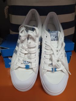 Adidas 9.5 3 Stripes