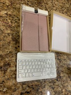 iPad 9.7 case with Bluetooth keyboard