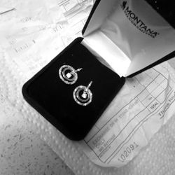 Earings