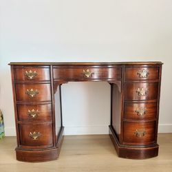 Beautiful wooden vintage desk, working well good condition very vintage, look good , original handles. 44.22 H 30