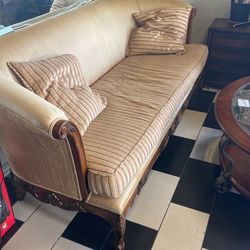 Trasitional Sofa Used