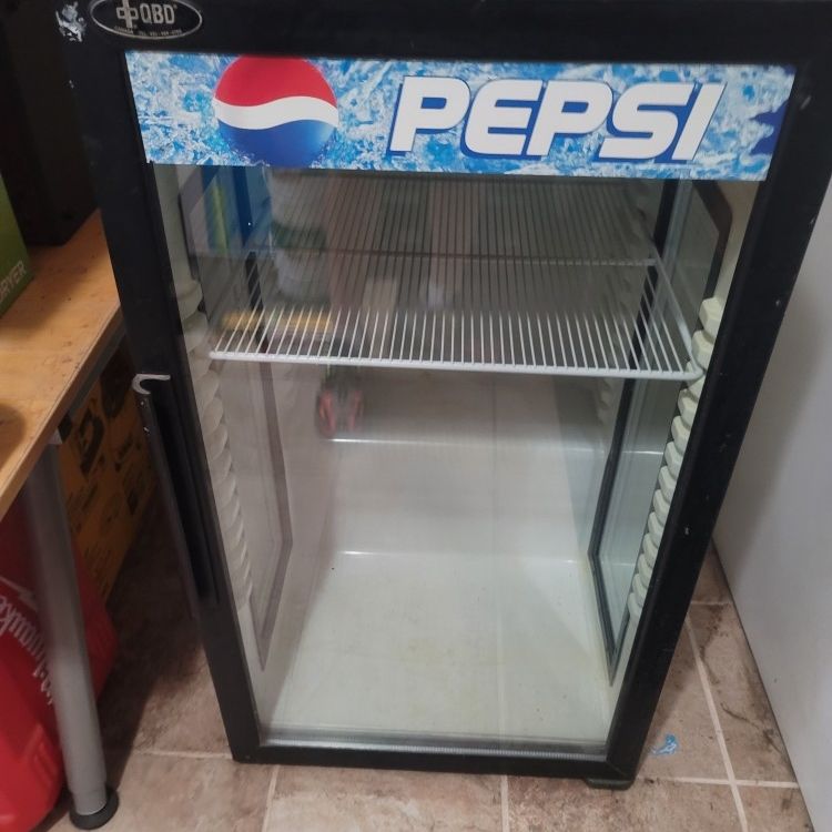 Vintage Pepsi Qbd Refrigerator $300 Pickup In Oakdale for Sale in