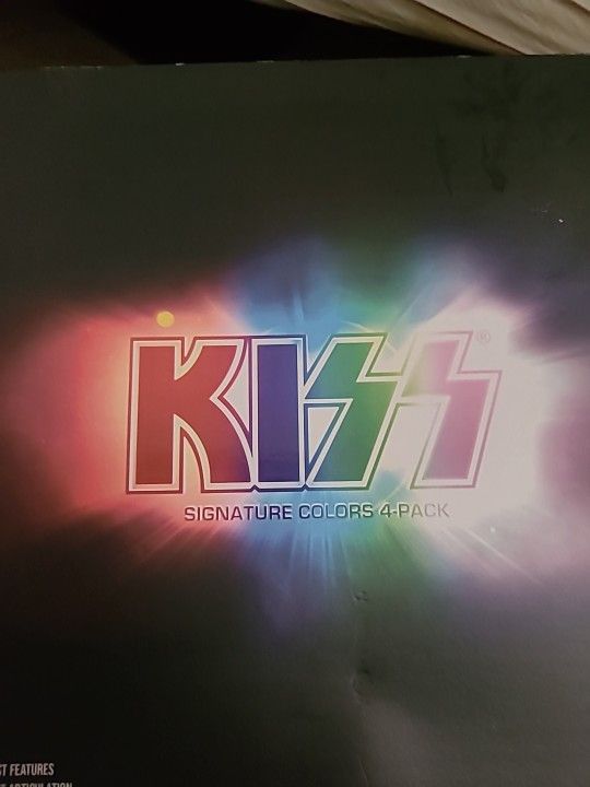 Kiss Figures