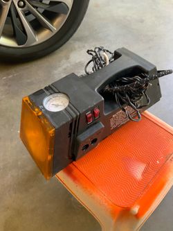Portable tire compressor