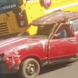 Vende Tu Chatarra  Con O Sin Título 