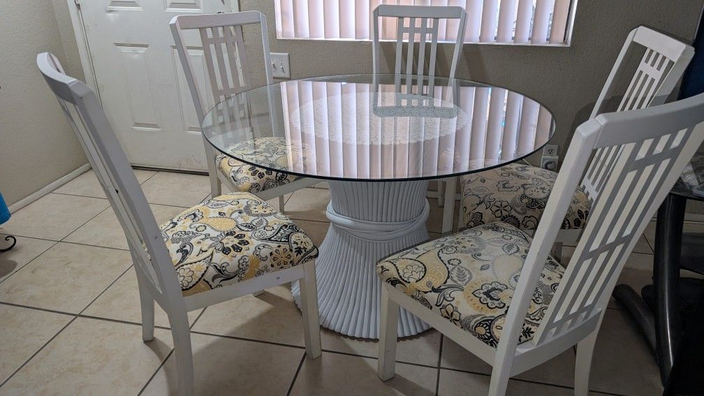 Dinning Table /6 Chairs
