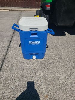 5 gallon Coleman drink dispenser