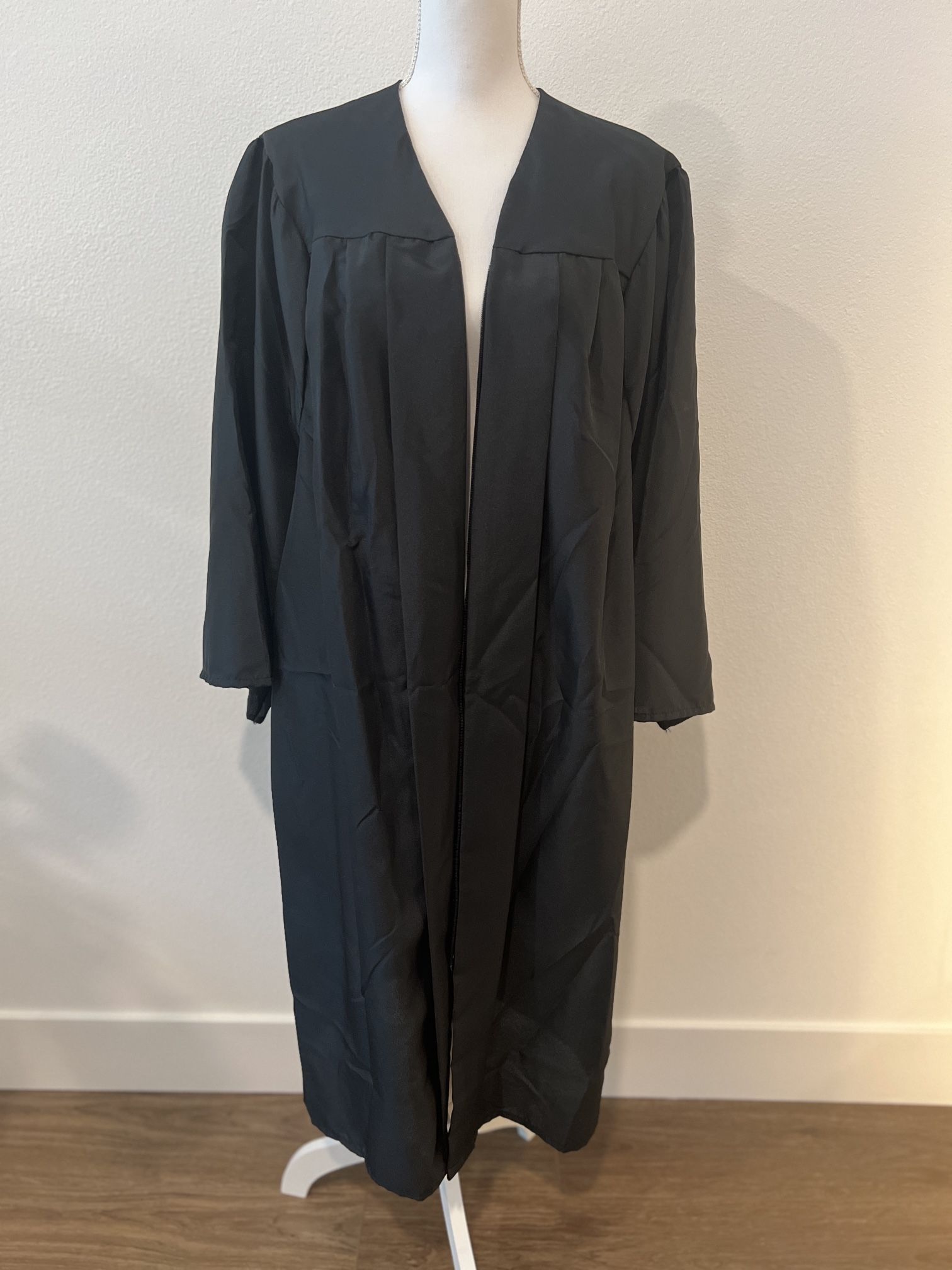 Graduation Gown – Great Condition, Worn Once