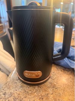 Hot water kettle 1.8 liters