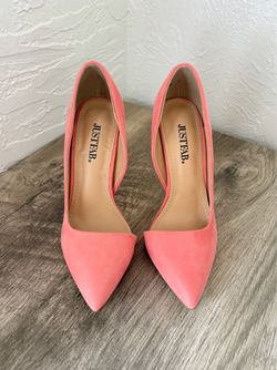 JustFab Women’s suedecoral soft pink pointed toe high heels size 5.5