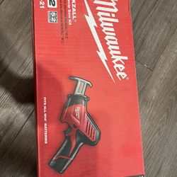 M12 12V Lithium-Ion HACKZALL Cordless Reciprocating Saw Kit with One 1.5Ah Batteries, Charger and Tool Bag