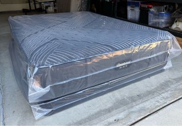 BRAND NEW queen size