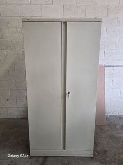 Metal storage cabinet