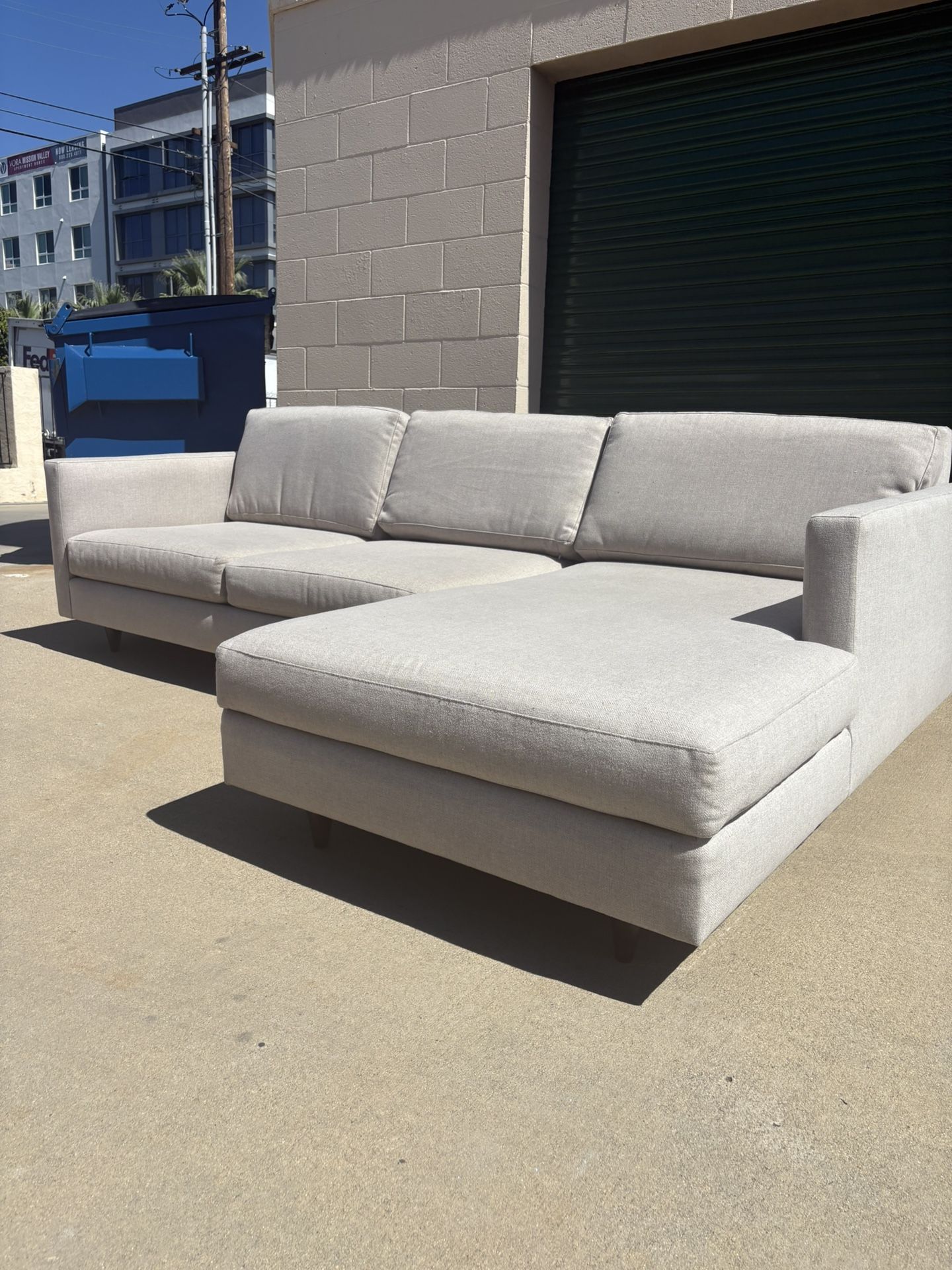 Mid-Century Modern Sectional Couch🛻 Delivery Available🛻