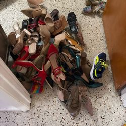 Zapatos De Mujer Cada Par $5