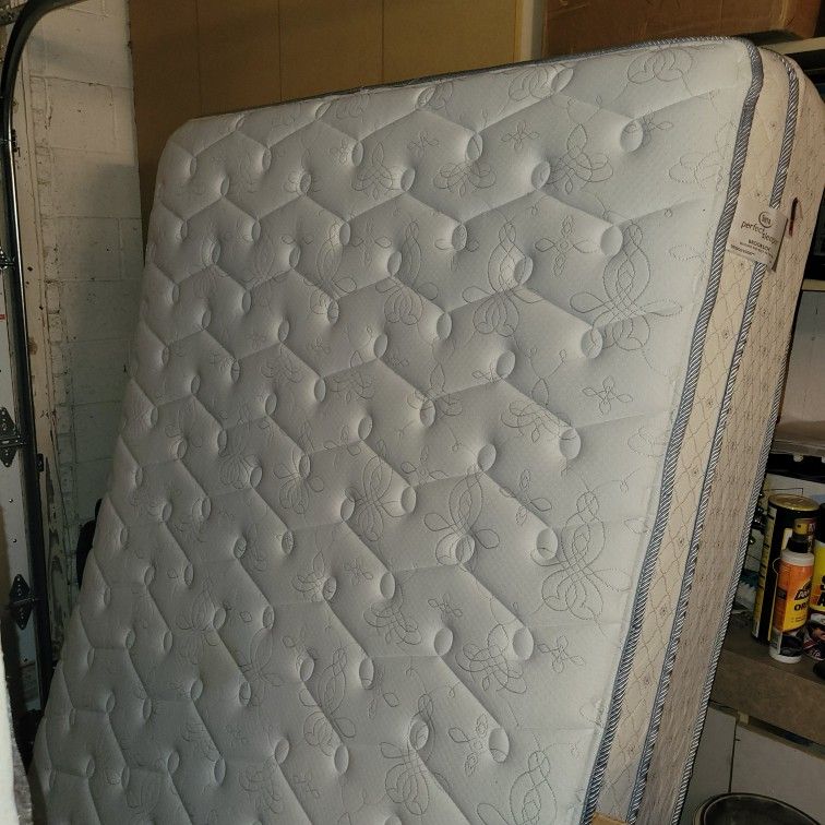 Queen Mattress, Box Spring and Metal Frame
