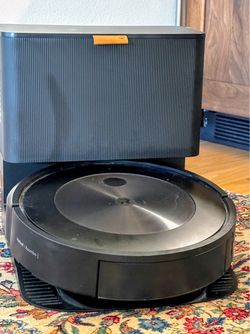 Roomba j8+ Self-Emptying Robot Vacuum