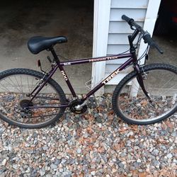 Trek 800 Mountain Bike