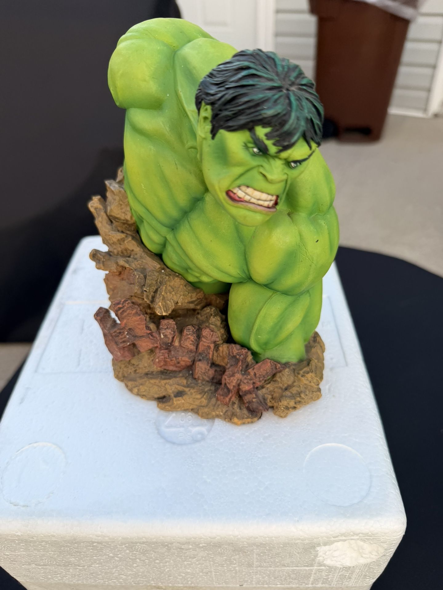 Marvel Universe The Incredible Hulk 7" Resin Bust by Rudy Garcia