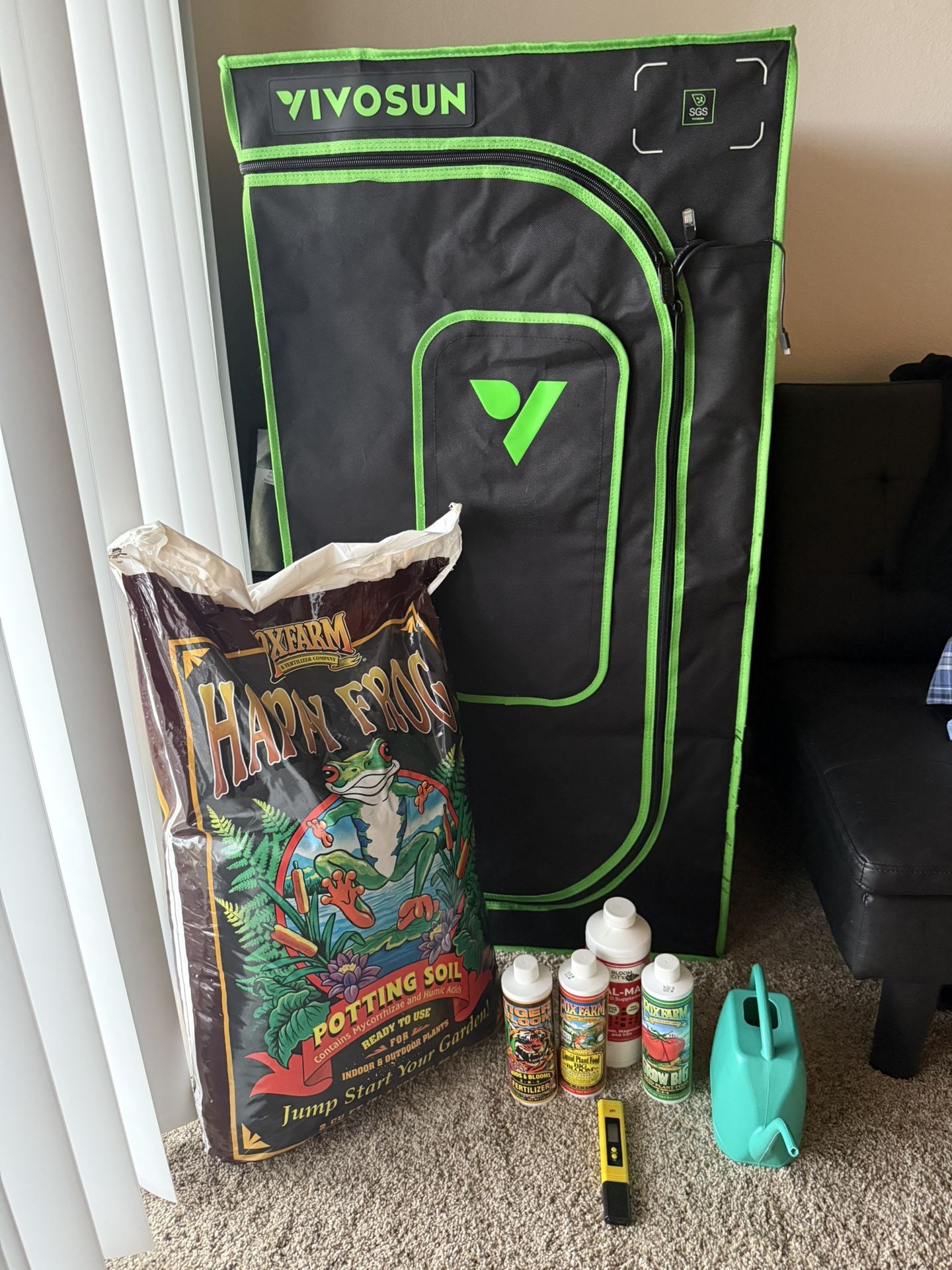 VIVOSUN GIY Plus Smart Grow Tent Kit, 2x2ft 1-Plant System