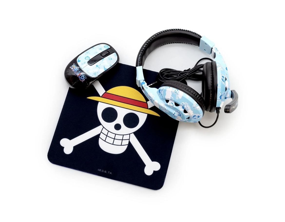 One Piece Headsets, Wireless Mouse And mouse pad Tech Bundle