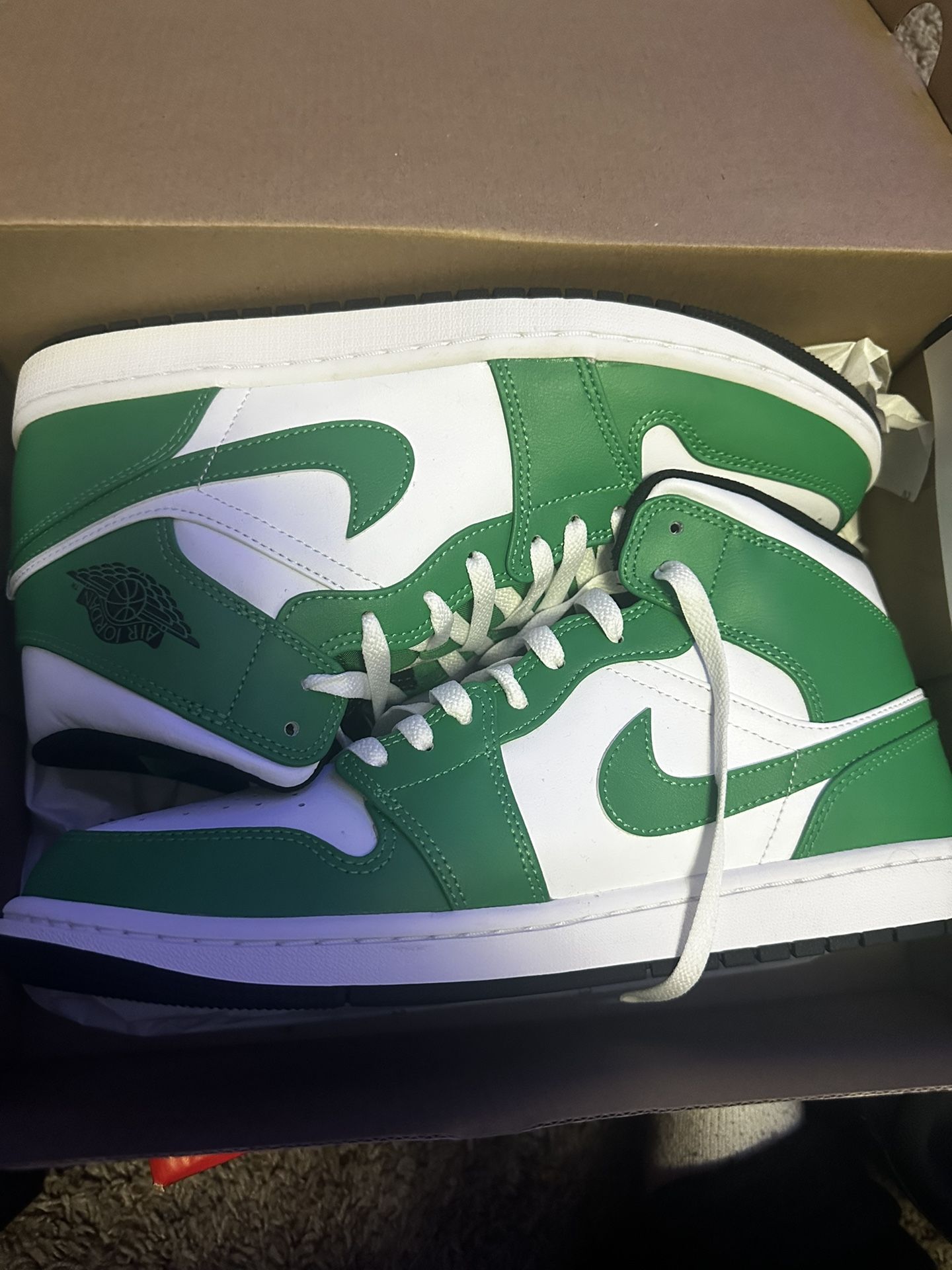 jordan 1 lucky green mids