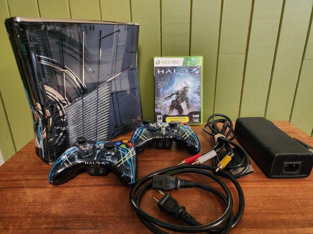 Xbox 360 Halo 4 Limited Edition Console Bundle