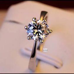 New 18k White Gold Engagement Ring 