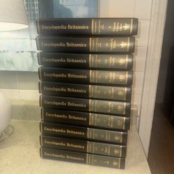 Encyclopedia Set 10 Books Total, No Smoking No pets Clean