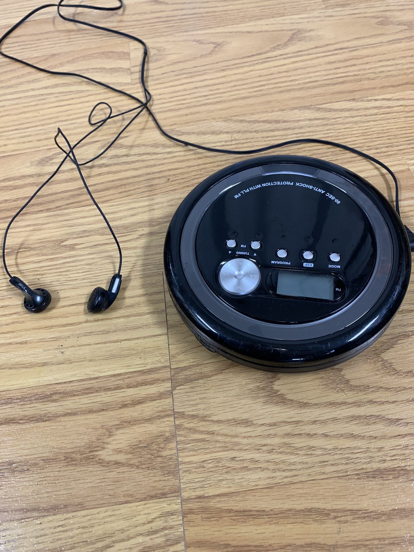 Brand New CD And FM Stereo Player With Earbuds