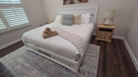 King size bed frame brand new