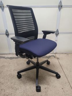 Steelcase Think V2 3D Mesh Ergonomic Computer Desk Office Chair