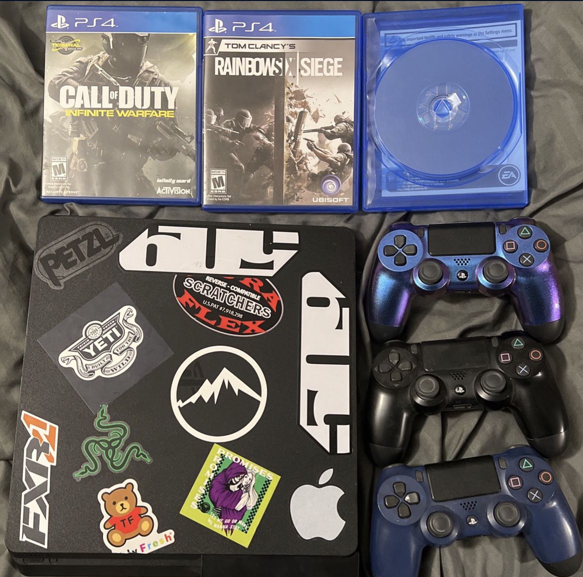 Ps4 3 Controllers 3 Games