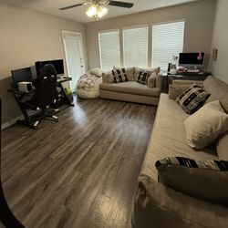 Light Gray Sofa Set – Like New!