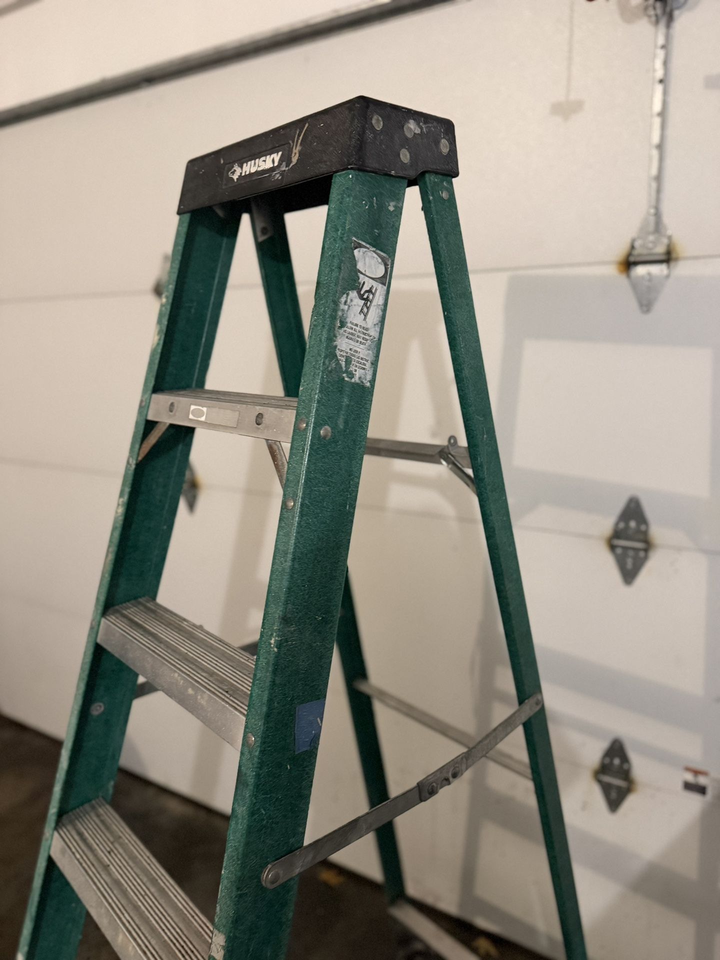 6’ Husky Brand Ladder 