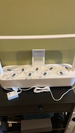 Click and Grow Smart Garden 9