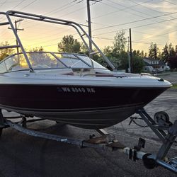 1996 Maxum 1900  Boat With Tower 