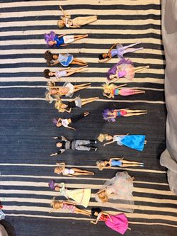 Barbies 3 items $5