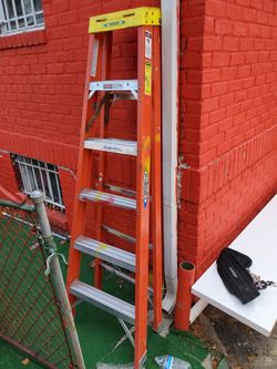 14 Foot Ladder & 6 Foot Ladder 